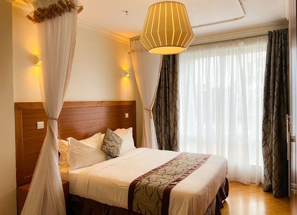 Downtown Plaza Suites